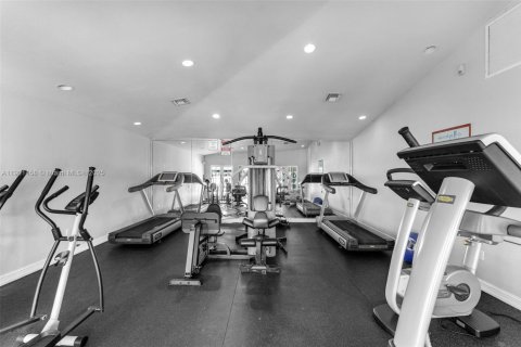 Condominio en alquiler en Miami, Florida, 2 dormitorios, 105.17 m2 № 1951718 - foto 18