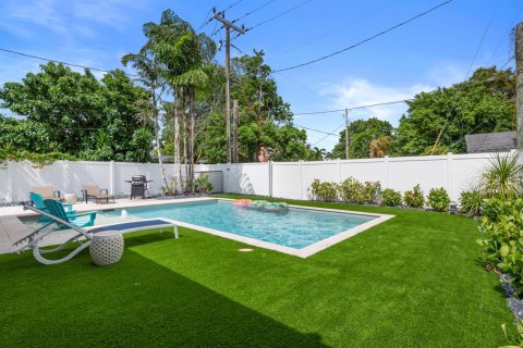 Casa en venta en Fort Lauderdale, Florida, 4 dormitorios, 165.55 m2 № 2184775 - foto 4