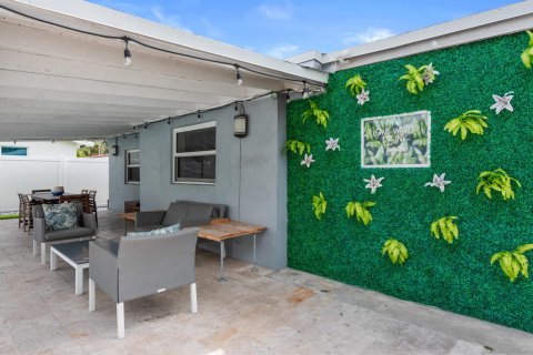 Casa en venta en Fort Lauderdale, Florida, 4 dormitorios, 165.55 m2 № 2184775 - foto 3