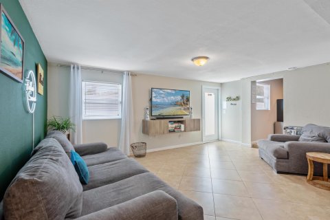 Casa en venta en Fort Lauderdale, Florida, 4 dormitorios, 165.55 m2 № 2184775 - foto 23