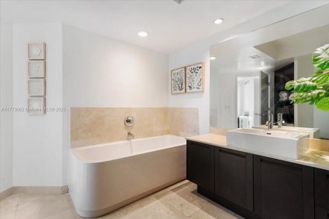 Copropriété à vendre à Sunny Isles Beach, Floride: 3 chambres, 138.33 m2 № 1714294 - photo 25