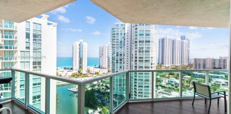 Condo à Sunny Isles Beach, Floride, 3 chambres  № 1714294