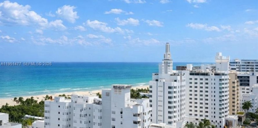 Кондоминиум с 2 спальнями в Майами-Бич, Флорида № 2006595