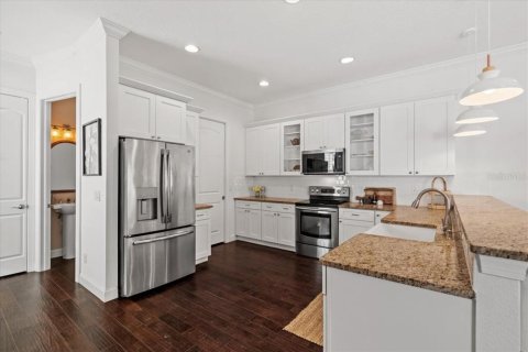Touwnhouse à vendre à Tampa, Floride: 3 chambres, 179.3 m2 № 2303264 - photo 10