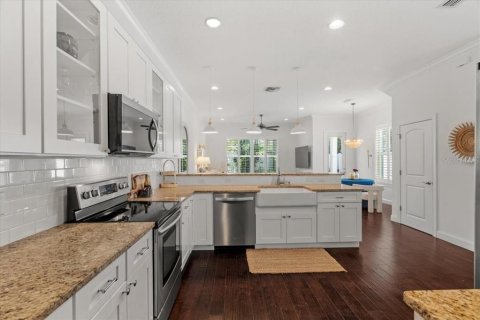 Touwnhouse à vendre à Tampa, Floride: 3 chambres, 179.3 m2 № 2303264 - photo 9