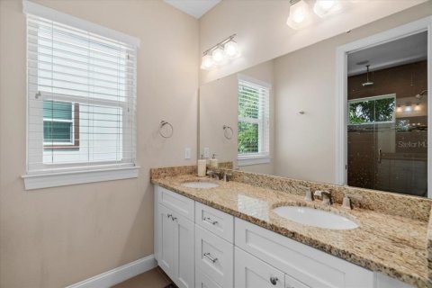 Touwnhouse à vendre à Tampa, Floride: 3 chambres, 179.3 m2 № 2303264 - photo 26