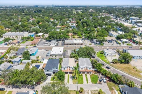 Touwnhouse à vendre à Tampa, Floride: 3 chambres, 179.3 m2 № 2303264 - photo 4