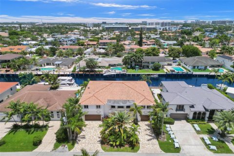 House in Fort Lauderdale, Florida 5 bedrooms, 668.9 sq.m. № 2176247 - photo 3