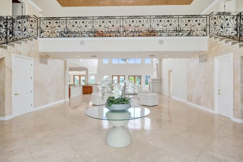 House in Fort Lauderdale, Florida 5 bedrooms, 668.9 sq.m. № 2176247 - photo 7