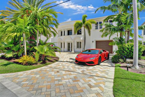 House in Fort Lauderdale, Florida 5 bedrooms, 668.9 sq.m. № 2176247 - photo 5