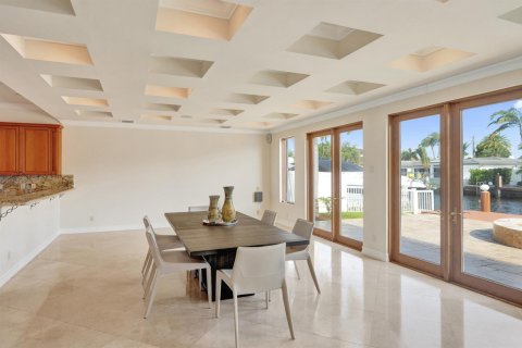 House in Fort Lauderdale, Florida 5 bedrooms, 668.9 sq.m. № 2176247 - photo 17