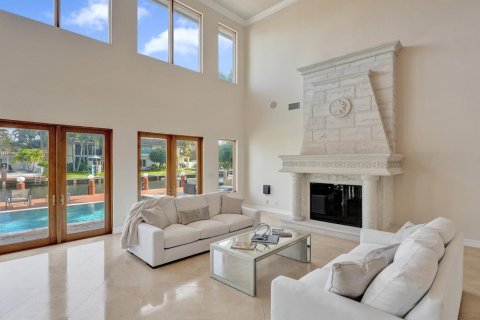 House in Fort Lauderdale, Florida 5 bedrooms, 668.9 sq.m. № 2176247 - photo 23