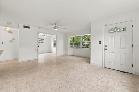 Villa ou maison à vendre à Saint Petersburg, Floride: 3 chambres, 138.42 m2 № 2405126 - photo 4