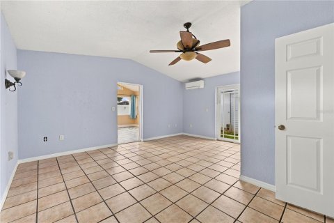 Villa ou maison à vendre à Saint Petersburg, Floride: 3 chambres, 138.42 m2 № 2405126 - photo 9