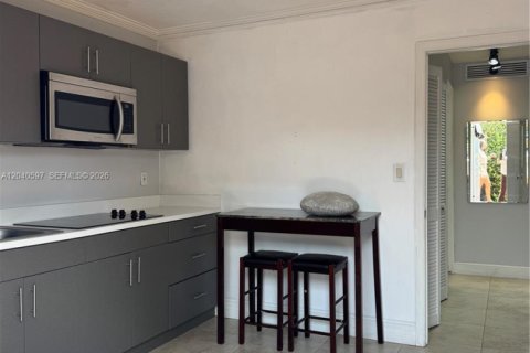 Commercial property in Miami, Florida 189.43 sq.m. № 2088266 - photo 5