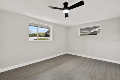 Casa en venta en New Port Richey, Florida, 4 dormitorios, 118.54 m2 № 1805075 - foto 10