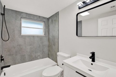 Casa en venta en New Port Richey, Florida, 4 dormitorios, 118.54 m2 № 1805075 - foto 14