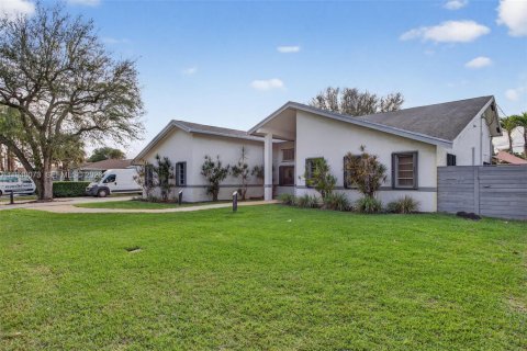Villa ou maison à vendre à Margate, Floride: 3 chambres, 195.65 m2 № 2004734 - photo 2