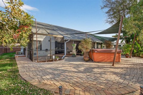 Villa ou maison à vendre à Margate, Floride: 3 chambres, 195.65 m2 № 2004734 - photo 15