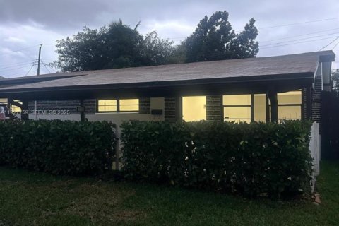 Купить виллу или дом в Холливуд, Флорида 3 спальни, 157.38м2, № 1988023 - фото 22