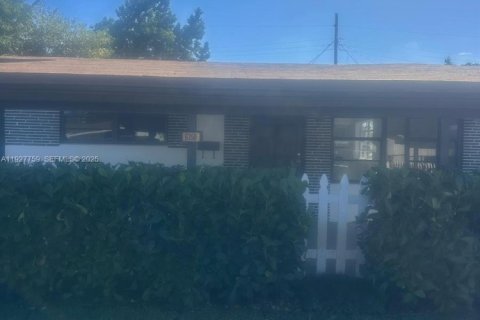 Купить виллу или дом в Холливуд, Флорида 3 спальни, 157.38м2, № 1988023 - фото 7