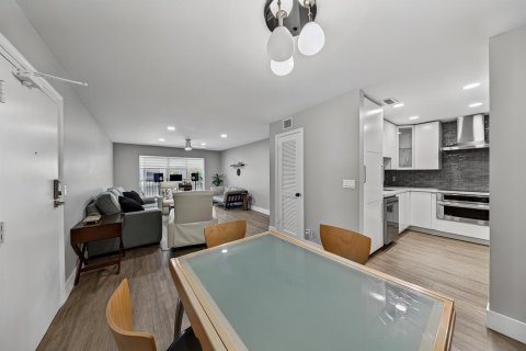 Copropriété à vendre à Fort Lauderdale, Floride: 1 chambre, 78.97 m2 № 2167939 - photo 10