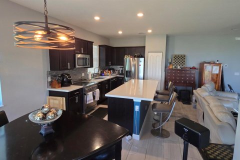 Casa en alquiler en Port St. Lucie, Florida, 3 dormitorios, 153.2 m2 № 2083439 - foto 5