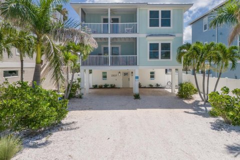 Propiedad comercial en venta en Bradenton Beach, Florida, 5 dormitorios, 217.58 m2 № 1824928 - foto 1