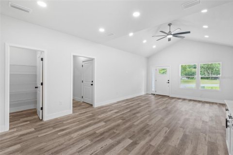 House in Newberry, Florida 3 bedrooms, 120.03 sq.m. № 1847109 - photo 5