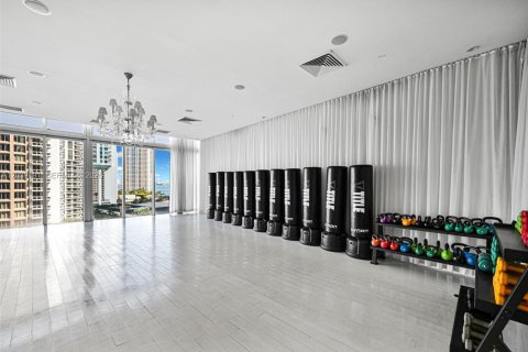 Condo in Miami, Florida, 2 bedrooms  № 2082993 - photo 6