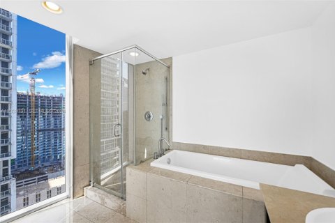 Condo in Miami, Florida, 2 bedrooms  № 2082993 - photo 3