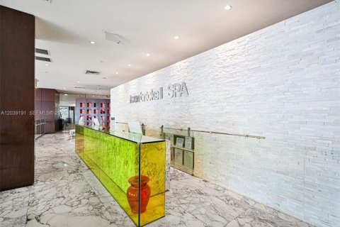 Condo in Miami, Florida, 2 bedrooms  № 2082993 - photo 9