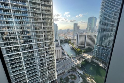 Condo in Miami, Florida, 2 bedrooms  № 2082993 - photo 15