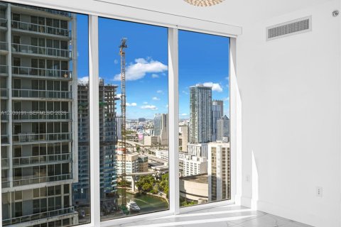 Condo in Miami, Florida, 2 bedrooms  № 2082993 - photo 2