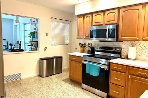Casa en alquiler en Orlando, Florida, 3 dormitorios, 151.62 m2 № 1869087 - foto 12