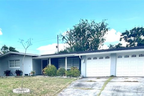 Villa ou maison à louer à Orlando, Floride: 3 chambres, 151.62 m2 № 1869087 - photo 1