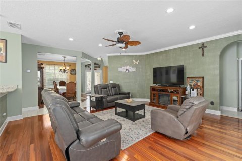 Villa ou maison à vendre à Oviedo, Floride: 5 chambres, 275.18 m2 № 1904636 - photo 6