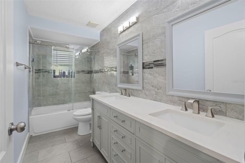 Villa ou maison à vendre à Oviedo, Floride: 5 chambres, 275.18 m2 № 1904636 - photo 28