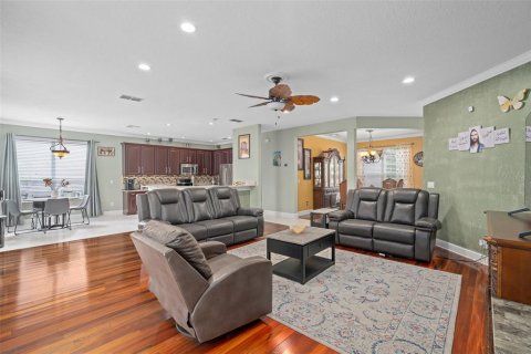 Villa ou maison à vendre à Oviedo, Floride: 5 chambres, 275.18 m2 № 1904636 - photo 5