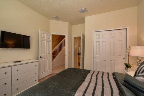 Townhouse in Clermont, Florida 3 bedrooms, 139.45 sq.m. № 2201453 - photo 2
