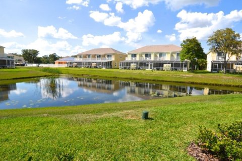 Townhouse in Clermont, Florida 3 bedrooms, 139.45 sq.m. № 2201453 - photo 11