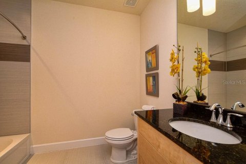 Townhouse in Clermont, Florida 3 bedrooms, 139.45 sq.m. № 2201453 - photo 29