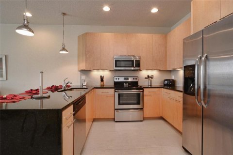 Townhouse in Clermont, Florida 3 bedrooms, 139.45 sq.m. № 2201453 - photo 18