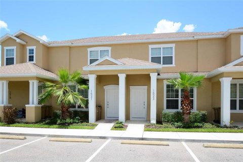 Townhouse in Clermont, Florida 3 bedrooms, 139.45 sq.m. № 2201453