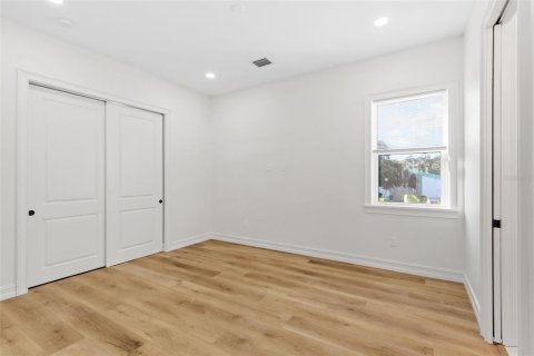 Casa en venta en Saint Petersburg, Florida, 3 dormitorios, 275.36 m2 № 2205592 - foto 15