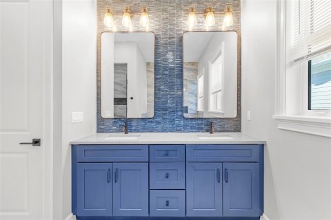 Casa en venta en Saint Petersburg, Florida, 3 dormitorios, 275.36 m2 № 2205592 - foto 10