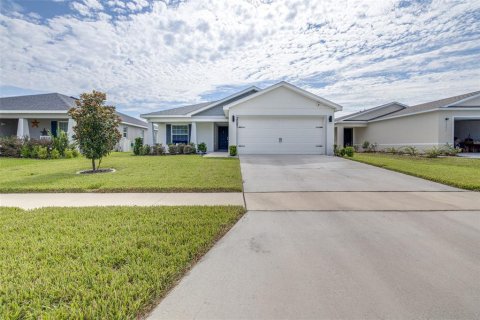 House in Eagle Lake, Florida 3 bedrooms, 143.53 sq.m. № 2321268