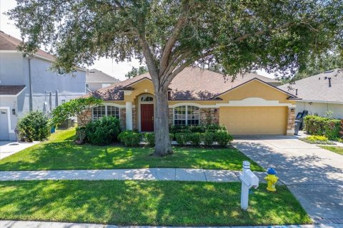 Casa en venta en Brandon, Florida, 3 dormitorios, 168.52 m2 № 1899831 - foto 1