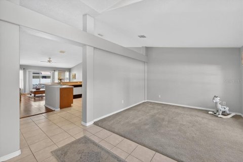 Casa en venta en Brandon, Florida, 3 dormitorios, 168.52 m2 № 1899831 - foto 5