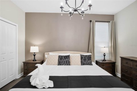 Casa en venta en Kissimmee, Florida, 5 dormitorios, 280.01 m2 № 1685202 - foto 14